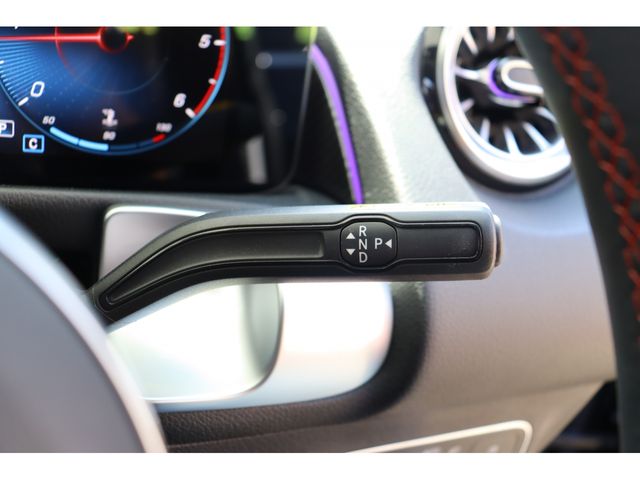 MERCEDES BENZ GLB 2023 Image 31