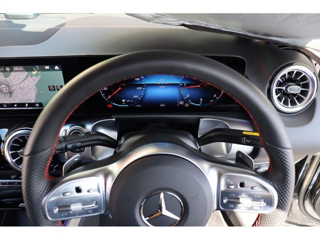 MERCEDES BENZ GLB 2023 Image 31