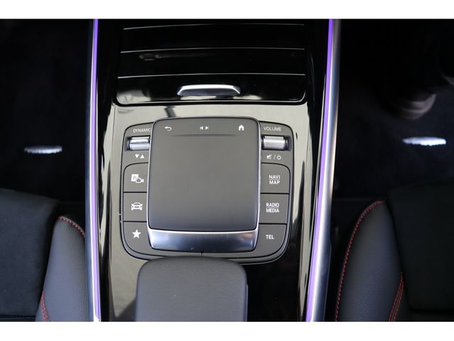 MERCEDES BENZ GLB 2023 Image 31