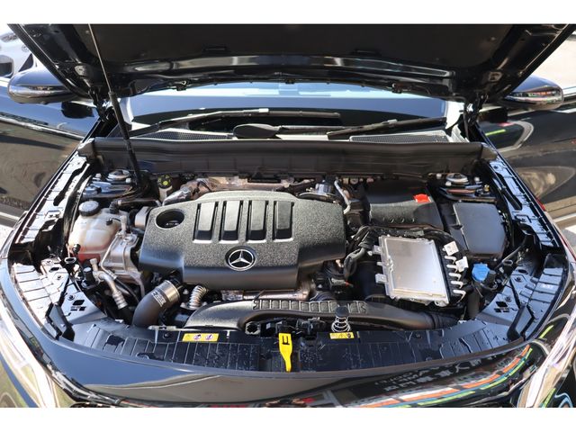 MERCEDES BENZ GLB 2023 Image 31