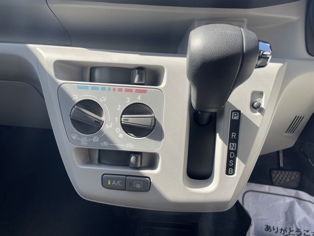 DAIHATSU MIRA E:S 4WD 2022 Image 31