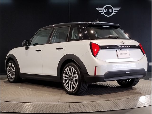 BMW MINI COOPER 2025 Image 31