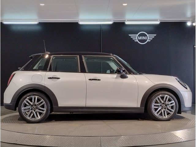 BMW MINI COOPER 2025 Image 31