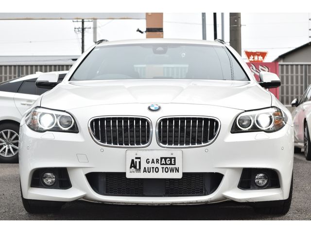 BMW 5SERIES TOURING 2015 Image 31
