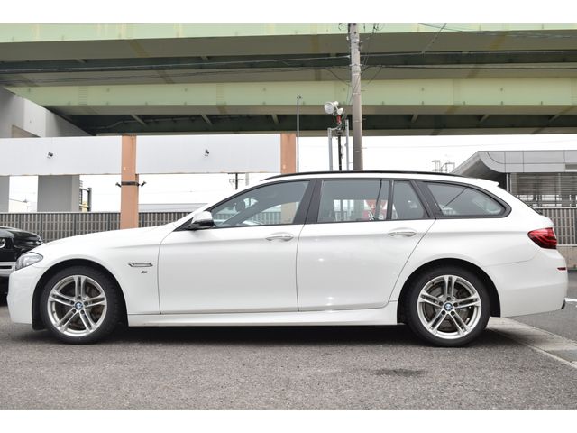 BMW 5SERIES TOURING 2015 Image 31