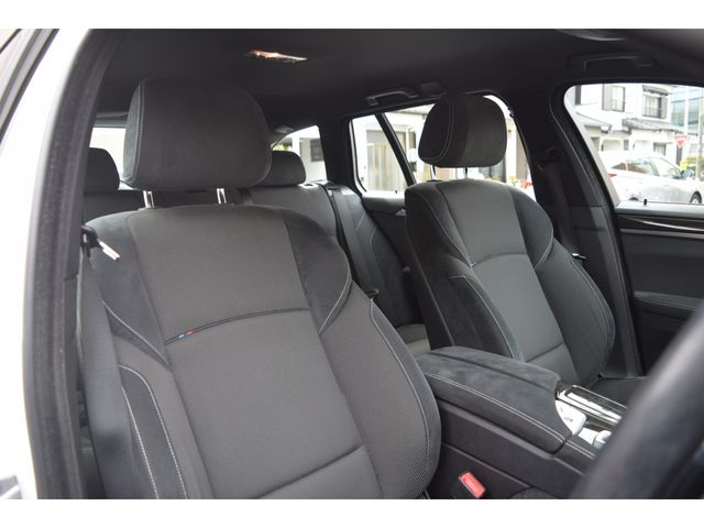 BMW 5SERIES TOURING 2015 Image 31