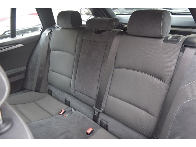 BMW 5SERIES TOURING 2015 Image 31