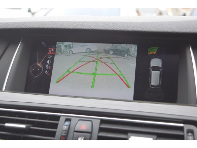 BMW 5SERIES TOURING 2015 Image 31