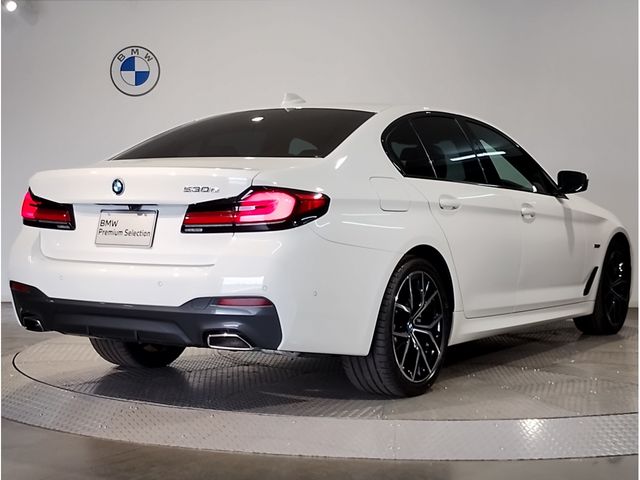 BMW 5SERIES SEDAN 2022 Image 31