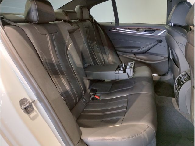 BMW 5SERIES SEDAN 2022 Image 31