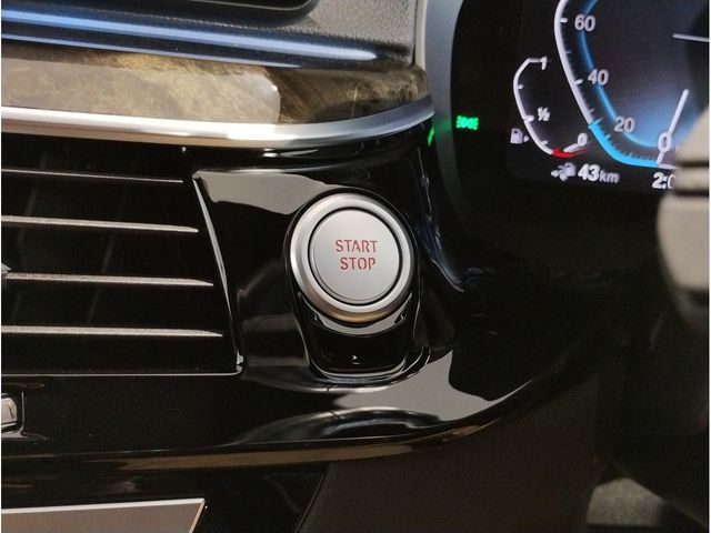 BMW 5SERIES SEDAN 2022 Image 31