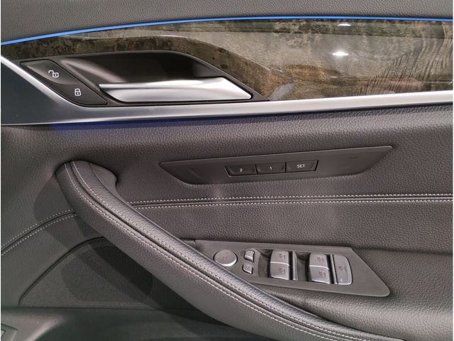 BMW 5SERIES SEDAN 2022 Image 31