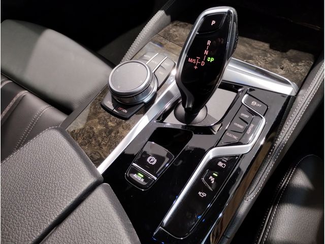 BMW 5SERIES SEDAN 2022 Image 31