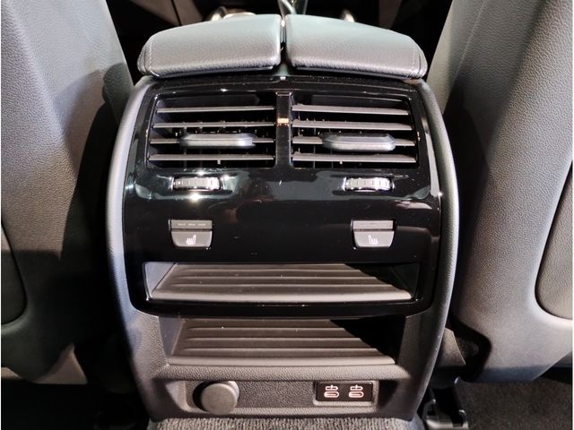 BMW 5SERIES SEDAN 2022 Image 31