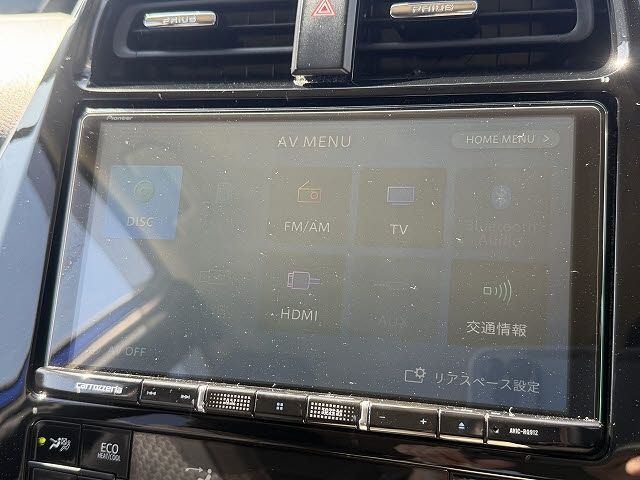 TOYOTA PRIUS 2017 Image 31