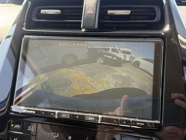 TOYOTA PRIUS 2017 Image 31