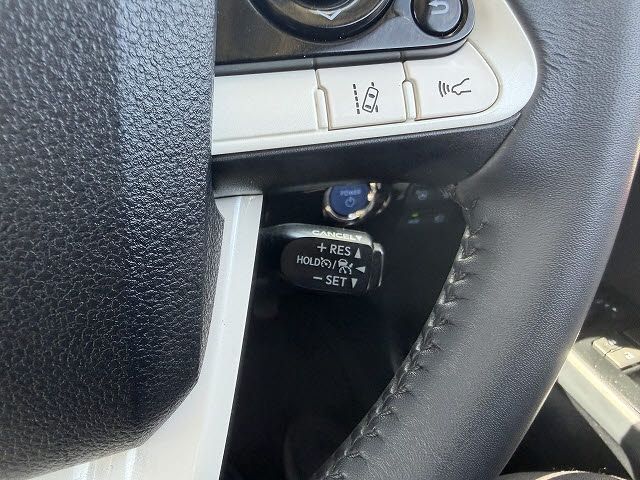 TOYOTA PRIUS 2017 Image 31