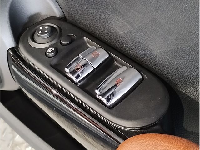 BMW MINI COOPER S OPEN 2020 Image 31