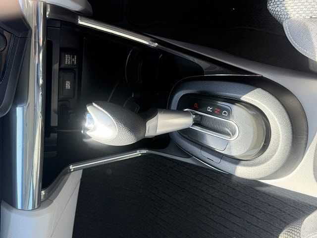 HONDA CR-Z 2010 Image 31