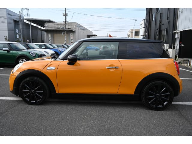 BMW MINI COOPER S 2017 Image 31