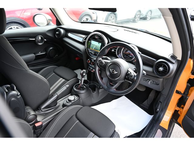 BMW MINI COOPER S 2017 Image 31