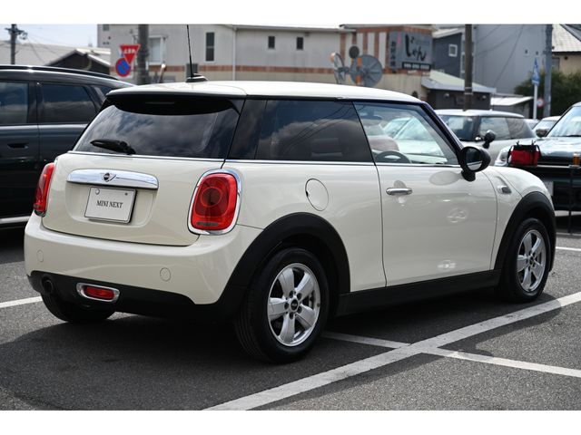 BMW MINI ONE 2017 Image 31