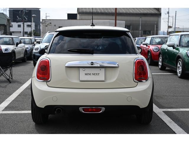 BMW MINI ONE 2017 Image 31