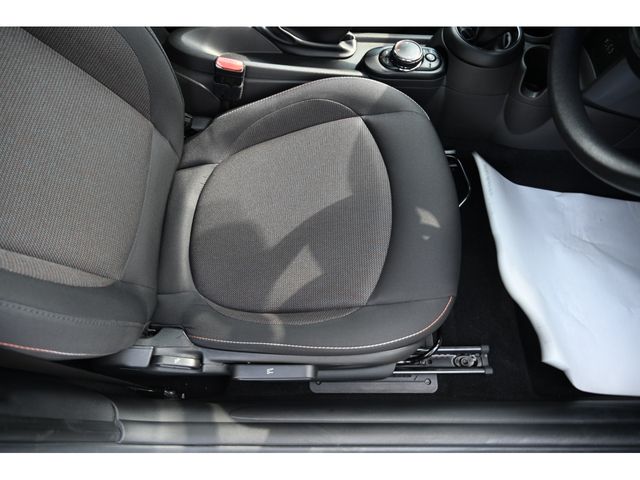 BMW MINI ONE 2017 Image 31