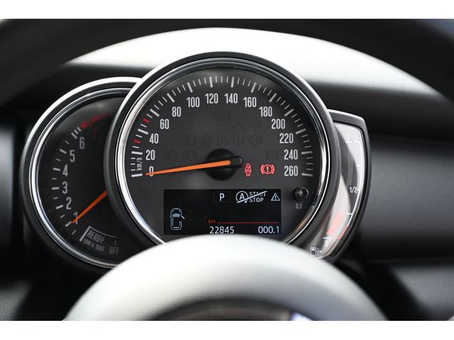 BMW MINI ONE 2017 Image 31