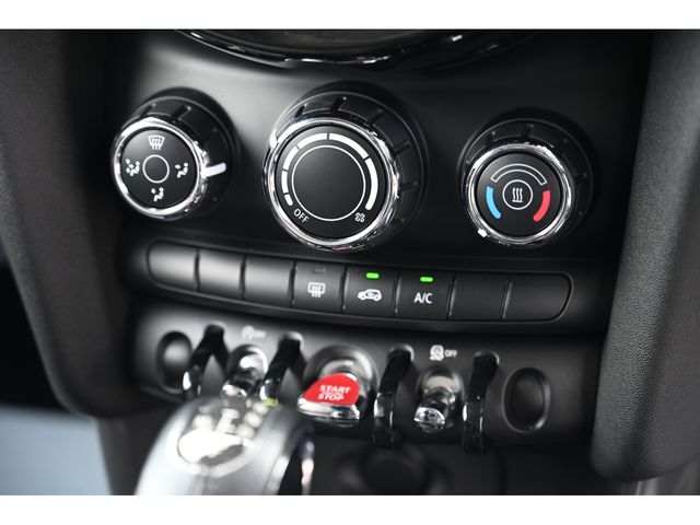 BMW MINI ONE 2017 Image 31