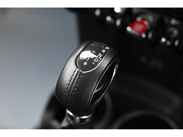 BMW MINI ONE 2017 Image 31