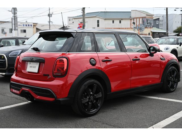 BMW MINI COOPER SD 5DOOR 2022 Image 31