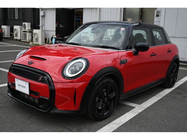 BMW MINI COOPER SD 5DOOR 2022 Image 31