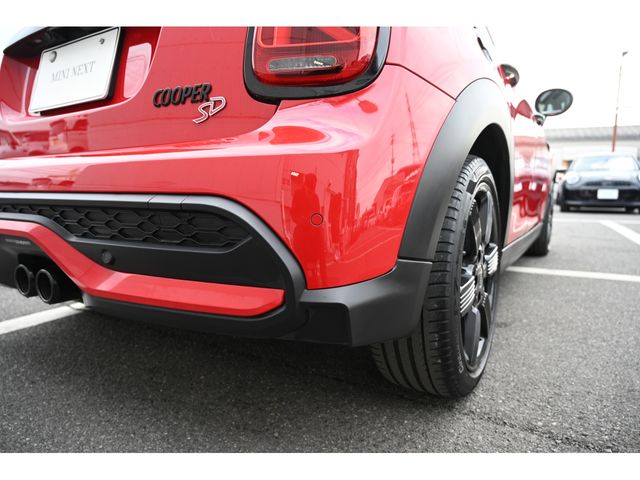 BMW MINI COOPER SD 5DOOR 2022 Image 31