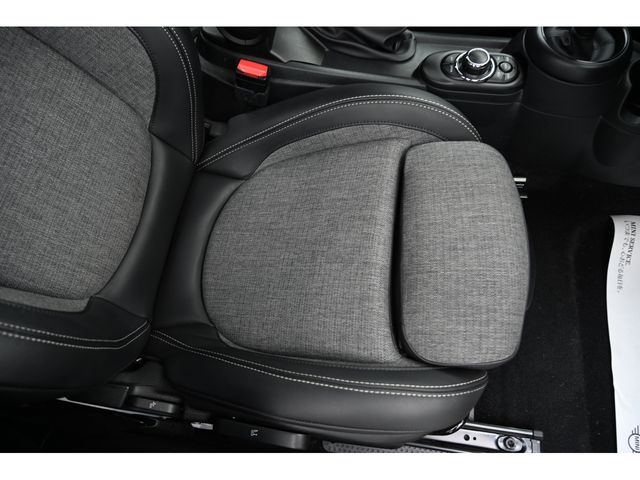 BMW MINI COOPER SD 5DOOR 2022 Image 31