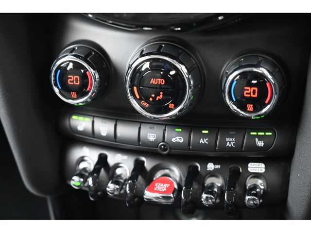 BMW MINI COOPER SD 5DOOR 2022 Image 31