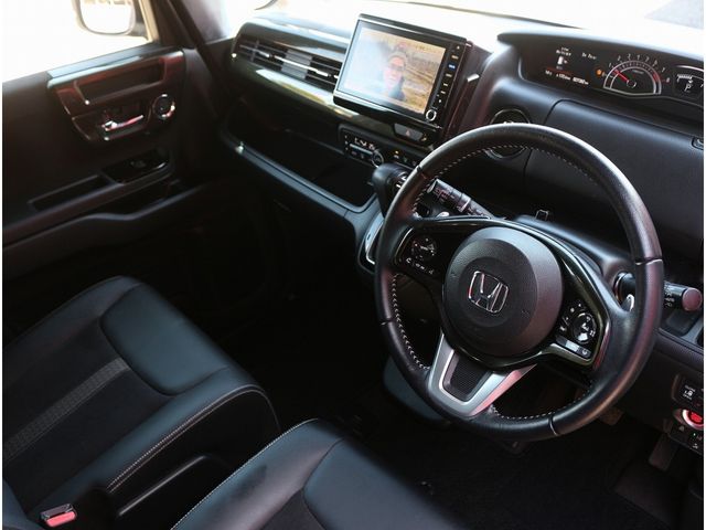 HONDA N BOX CUSTOM 2018 Image 31