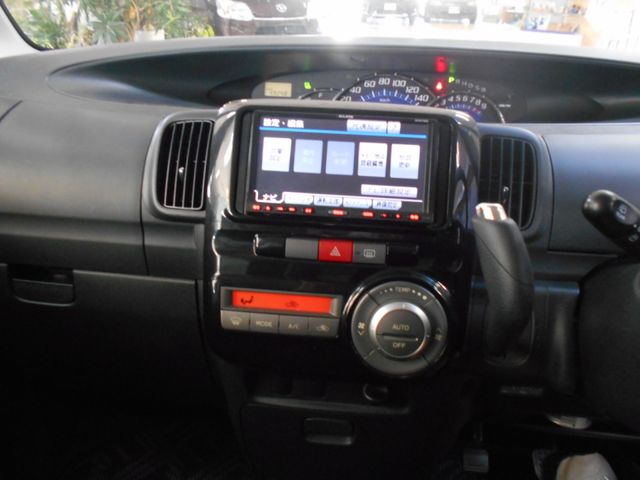 DAIHATSU TANTO CUSTOM 2011 Image 31