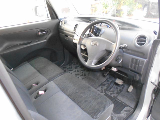 DAIHATSU TANTO CUSTOM 2011 Image 31