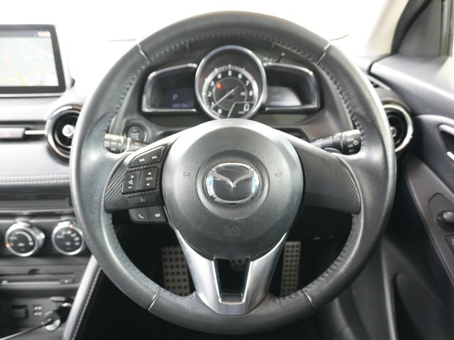 MAZDA DEMIO 2016 Image 31