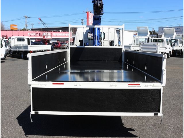 HINO DUTRO 2017 Image 31