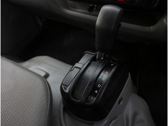 HINO DUTRO 2017 Image 31