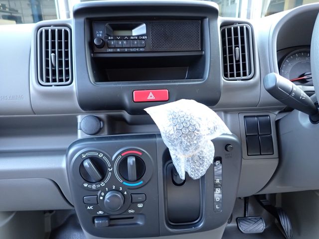 NISSAN CLIPPER VAN 2026 Image 31