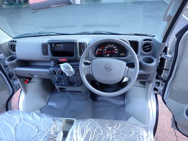 NISSAN CLIPPER VAN 2026 Image 31