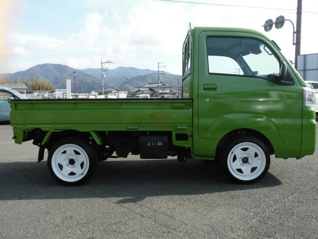 DAIHATSU HIJET TRUCK 4WD 2021 Image 31