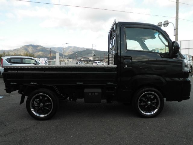 DAIHATSU HIJET TRUCK 4WD 2022 Image 31