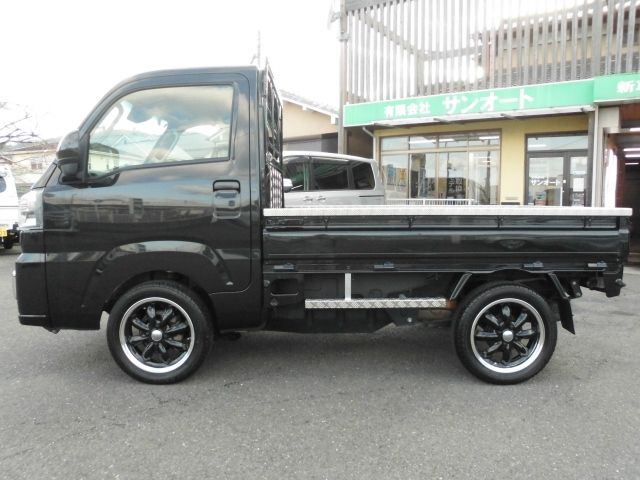 DAIHATSU HIJET TRUCK 4WD 2022 Image 31