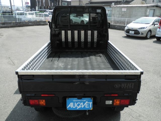 DAIHATSU HIJET TRUCK 4WD 2022 Image 31