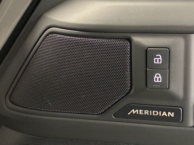 ROVER DEFENDER 2025 Image 31