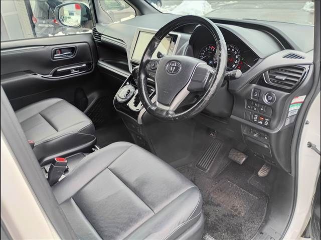 TOYOTA ESQUIRE 4WD 2017 Image 31